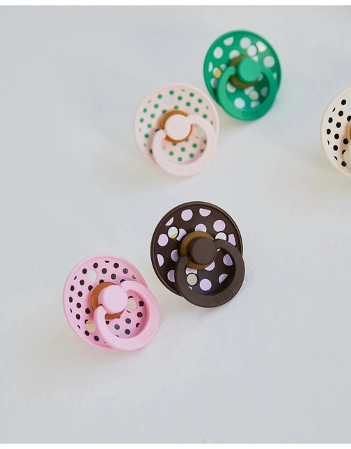 BIBS Spenen Maat 1 Studio Colour Polka Latex Baby Pink/Mocha 2st koop je bij Babywinkel
