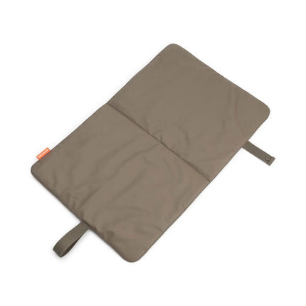 Done by Deer Verschoningsmat Taupe koop je bij Babywinkel