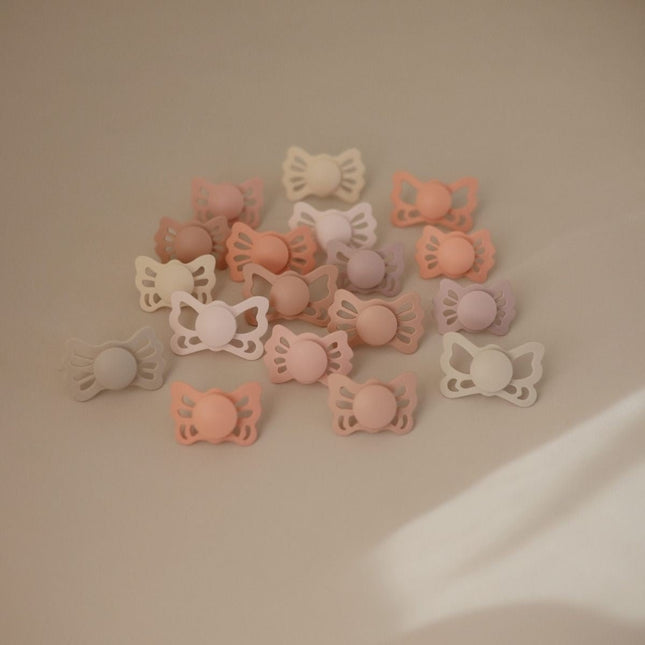 Frigg Speen Maat 2 Butterfly Primrose/Silver Gray Silicone 2 - Pack - Frigg - Babywinkel - 5715239022291