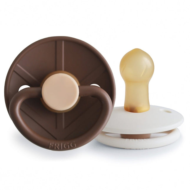 Frigg Speen Maat 2 Little Viking Cocoa/Cream Latex 2St koop je bij Babywinkel