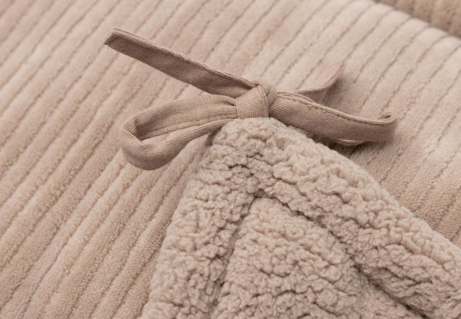 Jollein Boxbumper Cloudy Rib/ Milky Coffee 180X30Cm koop je bij Babywinkel