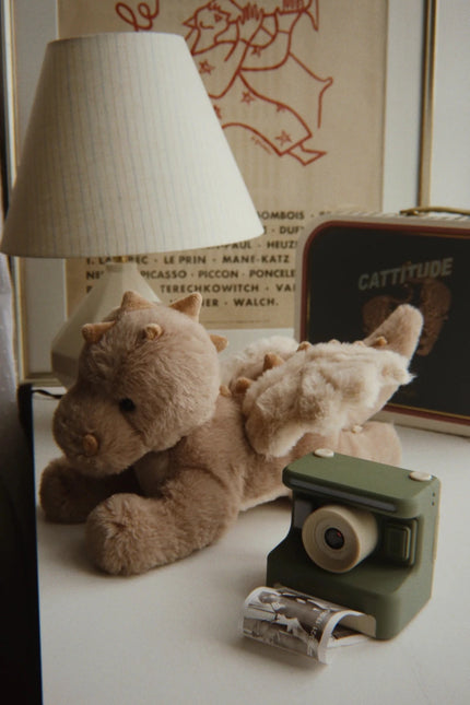 Konges Sløjd Knuffel Dragon Beige koop je bij Babywinkel
