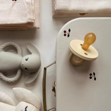 Konges Sløjd Mini Knuffel Gebroken Wit 16cm koop je bij Babywinkel