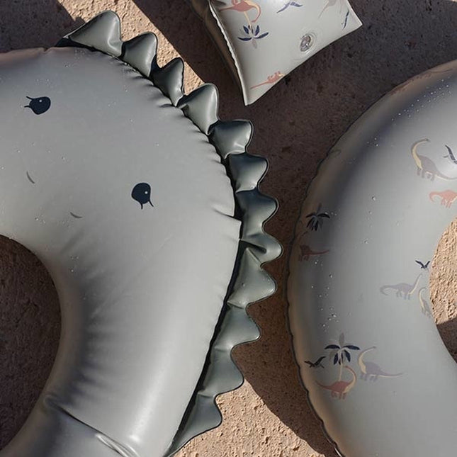 Konges Slojd Luchtbed Dino Triceratops 139cm koop je bij Babywinkel