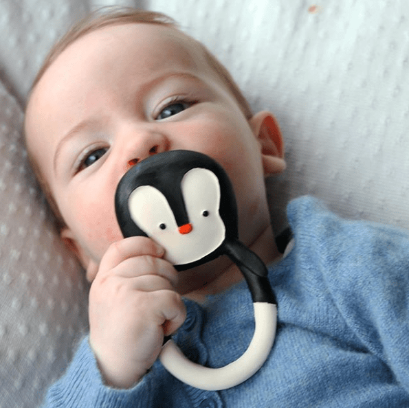 Lanco Bijtring Nui The Pinguin koop je bij Babywinkel