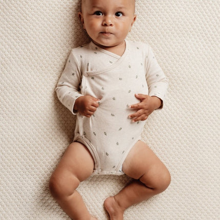 Little Dutch Romper Green Leaves Overslag Lange Mouw koop je bij Babywinkel