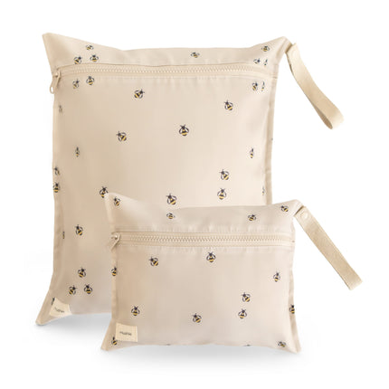 Mushie Reisetasche „Water Resistant Bees“