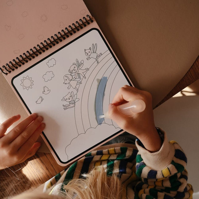 Mushie - Herbruikbaar Water Kleurboek Fairies koop je bij Babywinkel