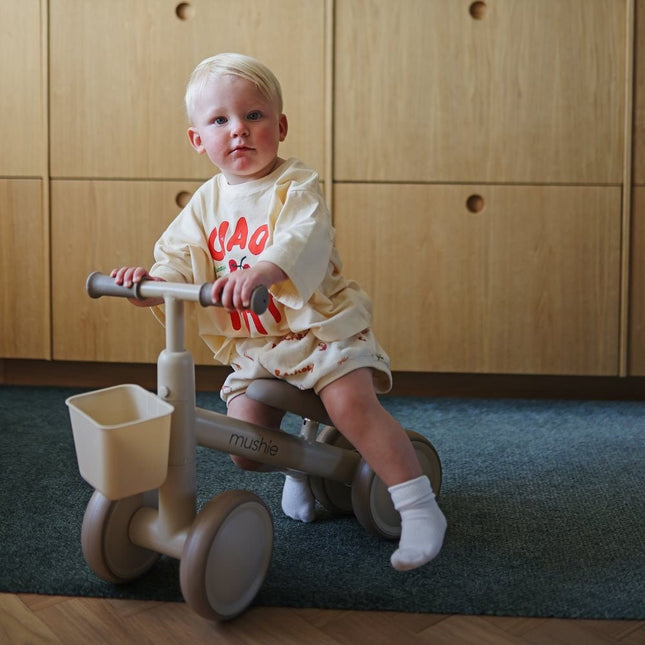 Mushie Peuterfiets Shifting Sand koop je bij Babywinkel