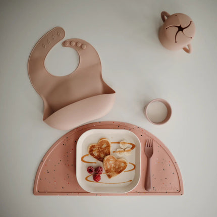 Mushie Slabbetje Silicone Blush - Mushie - Babywinkel - 7426999779117