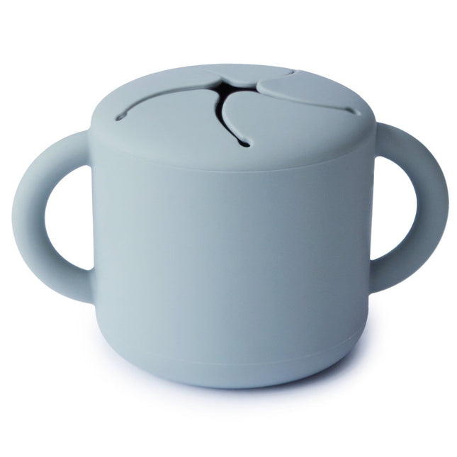 Mushie Snackbakje Powder Blue koop je bij Babywinkel