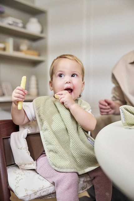 Meyco Slabbetje Popcorn Natural/Soft Olive 2St koop je bij Babywinkel