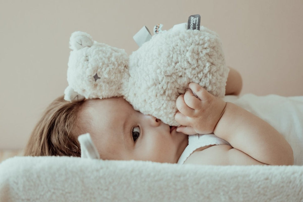 Snoozebaby Knuffel Organic Beer Bobby Stone Beige - Snoozebaby - Babywinkel - 8719743856424