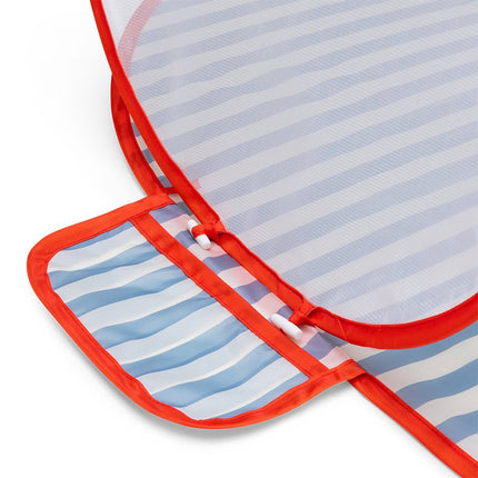 Swim Essentials Zelfopvouwende Strandparasol – Catch of the Day koop je bij Babywinkel