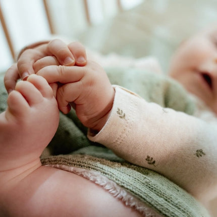 Little Dutch Wiegdeken Pure Sage Gebreid Fleece koop je bij Babywinkel