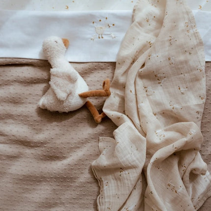 Little Dutch Wiegdeken Pure Soft Beige Gebreid koop je bij Babywinkel