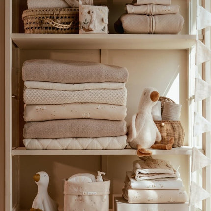 Little Dutch Wiegdeken Pure Soft Beige Gebreid koop je bij Babywinkel