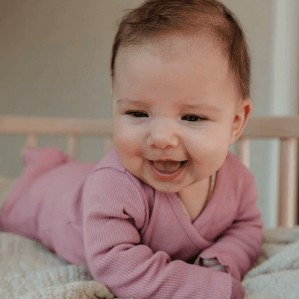 Yumi Baby Overslag Shirt Baby Ruffle Ash Rose - Yumi Baby - Babywinkel - 8720828347348